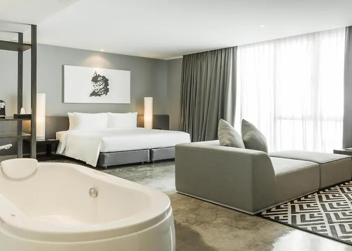 Hotel Zazz Urban 4*