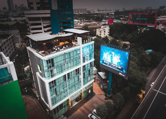 Hotel Zazz Urban 4*