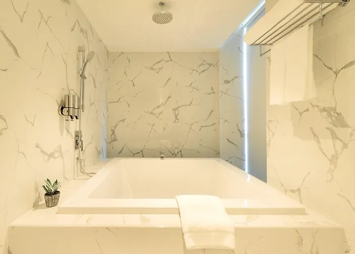Hotel Zazz Urban Bangkok