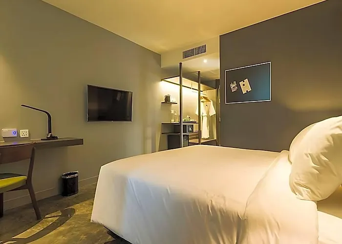 Zazz Urban 4*