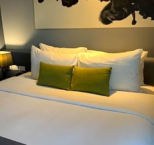 Zazz Urban 4*